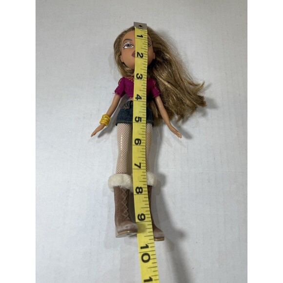 VINTAGE MGA RARE BRATZ YASMIN DOLL 2001 Collectible Edition W/Chic Outfit - Picture 5 of 11